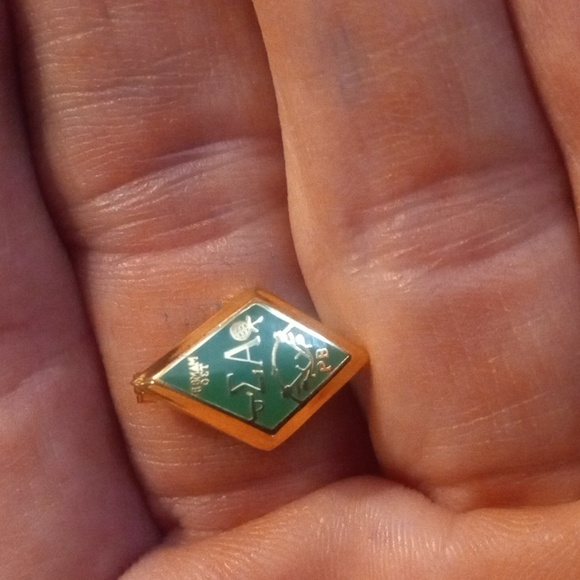14k gold fraternity pin